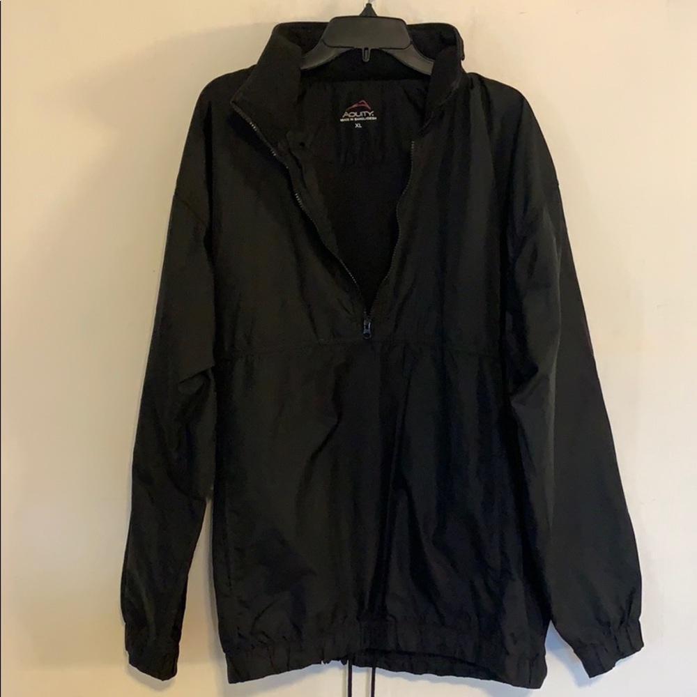 AOUITY black windbreaker jacket with hood size XL.